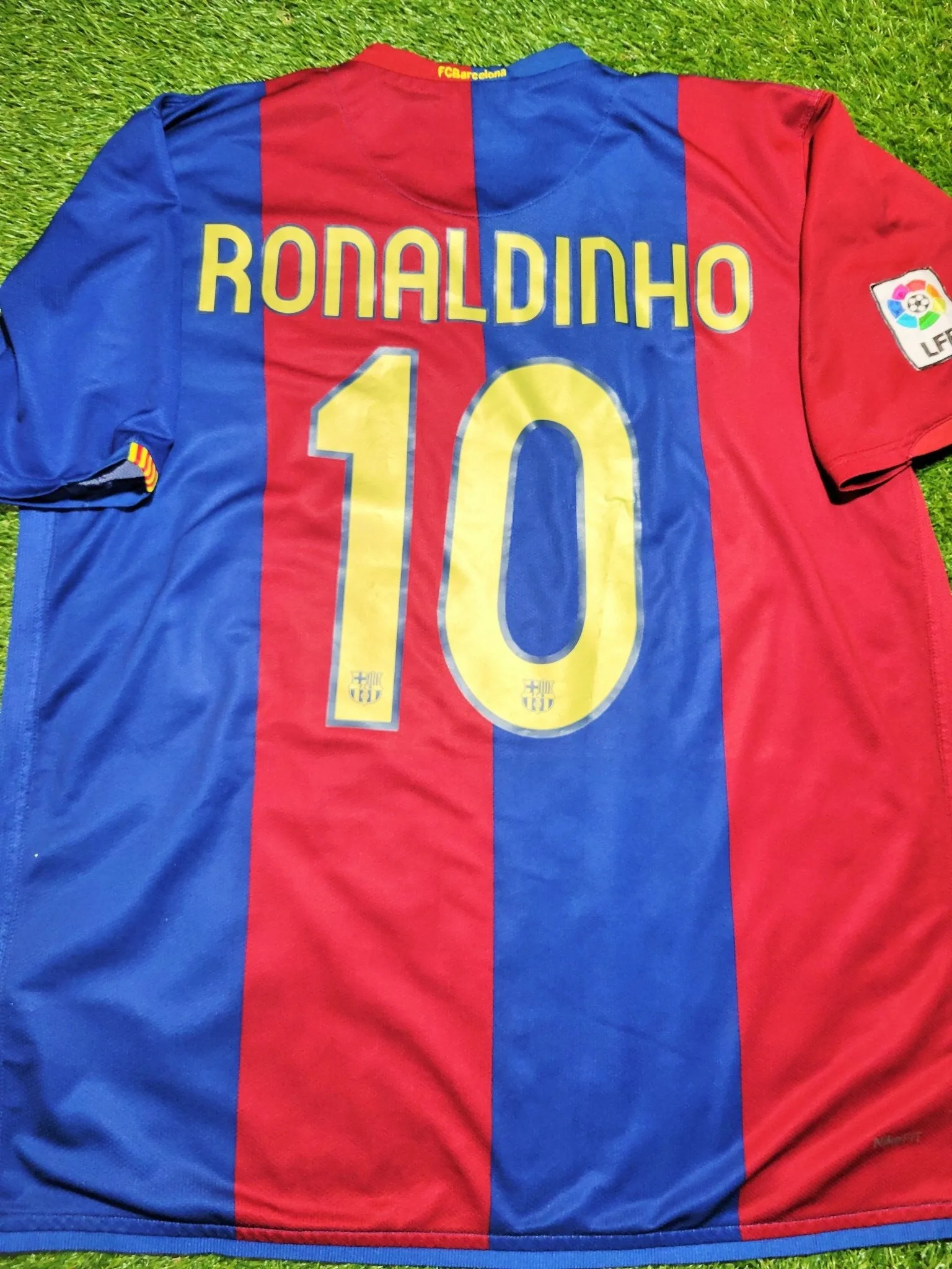 Ronaldinho Barcelona 2006 2007 Home Soccer Jersey Shirt XL SKU# 146980-426